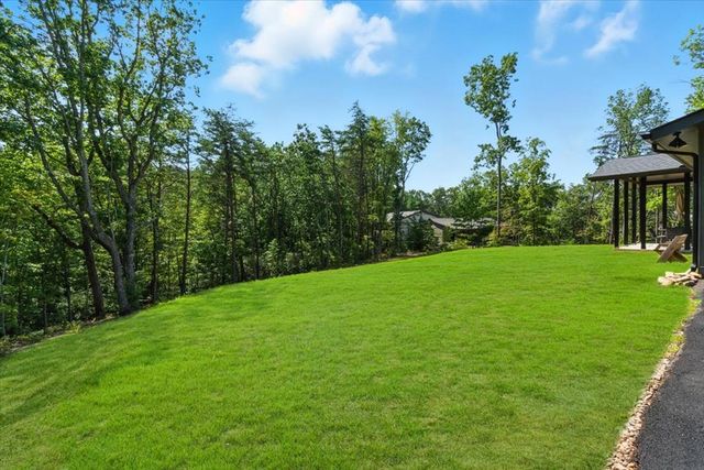 500 Brown Deer Drive, Talking Rock, GA 30175