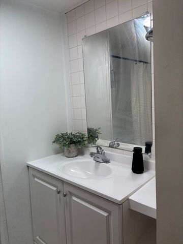 633 East Washington Street 17A, North Attleboro, MA 02760