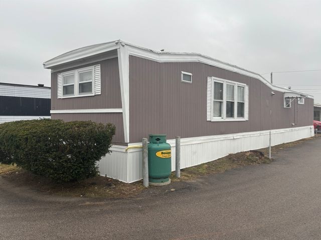 633 East Washington Street 17A, North Attleboro, MA 02760