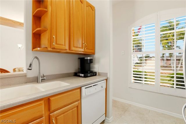 1006 SW 22nd TER, Cape Coral, FL 33991