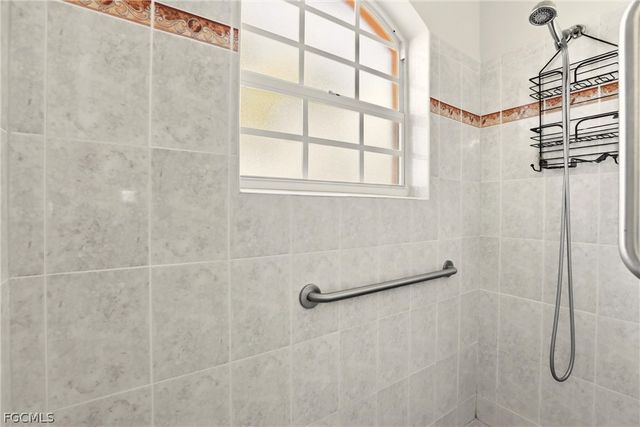 1006 SW 22nd TER, Cape Coral, FL 33991