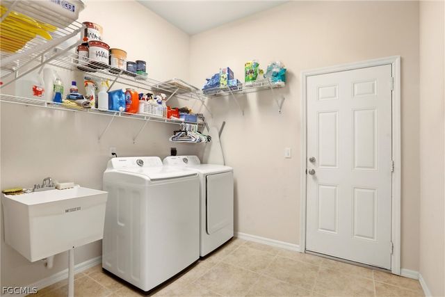 1006 SW 22nd TER, Cape Coral, FL 33991