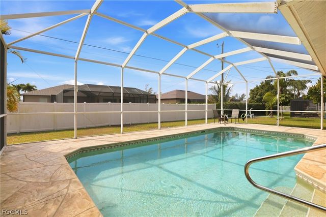 1006 SW 22nd TER, Cape Coral, FL 33991