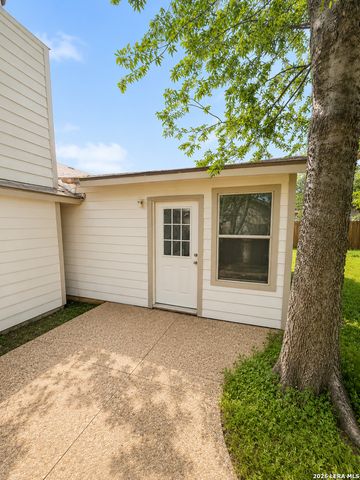 6807 WINTER LAKE ST, San Antonio, TX 78244