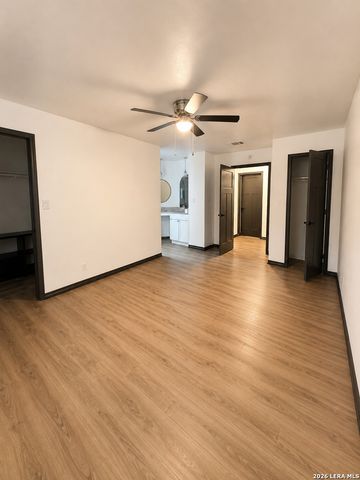6807 WINTER LAKE ST, San Antonio, TX 78244