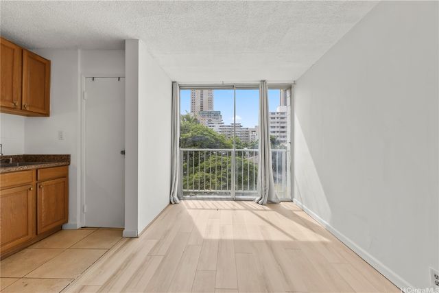 249 Kapili Street 403, Honolulu, HI 96815