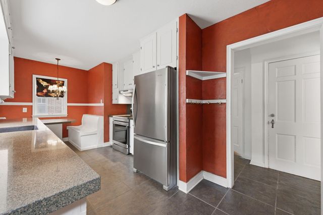 329 S Glendale Ave, Wichita, KS 67218
