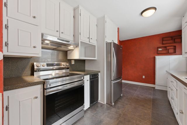 329 S Glendale Ave, Wichita, KS 67218