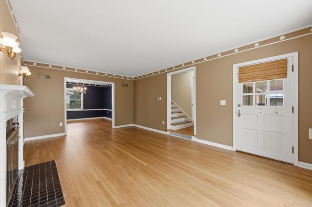 329 S Glendale Ave, Wichita, KS 67218