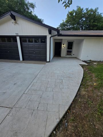 715 N Deerfield Circle, Arlington, TX 76015