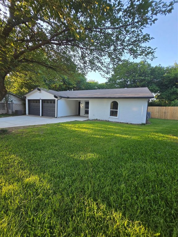 715 N Deerfield Circle, Arlington, TX 76015