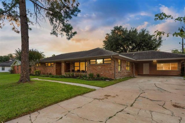 10825 Willowisp Drive, Houston, TX 77035