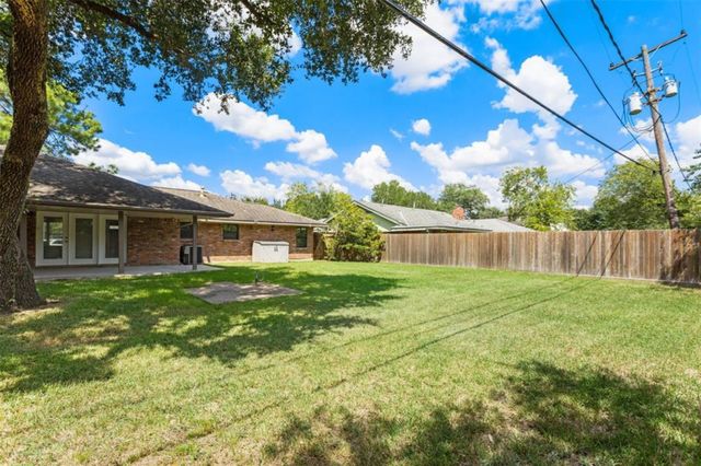 10825 Willowisp Drive, Houston, TX 77035