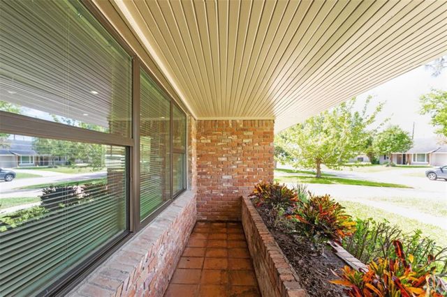 10825 Willowisp Drive, Houston, TX 77035