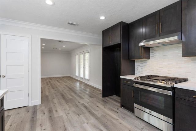 10825 Willowisp Drive, Houston, TX 77035