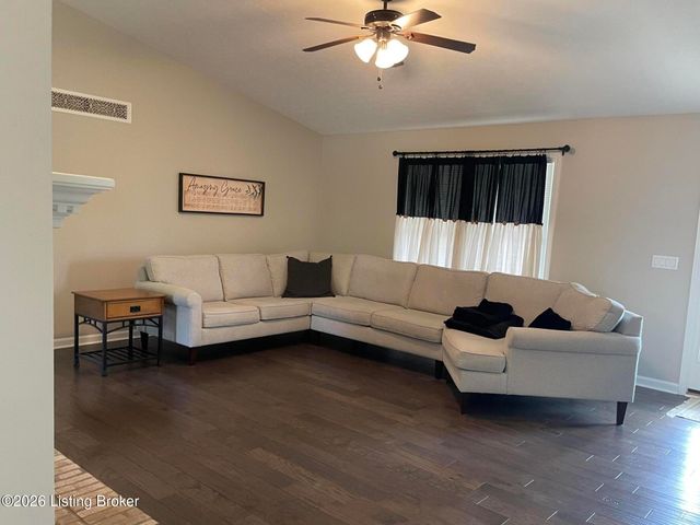 89 Cody Ct, Taylorsville, KY 40071