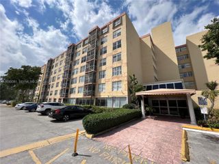17890 W Dixie Hwy 502 Hwy 502, North Miami Beach, FL 33160