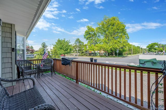 1096 Manor Lane, Bay Shore, NY 11706