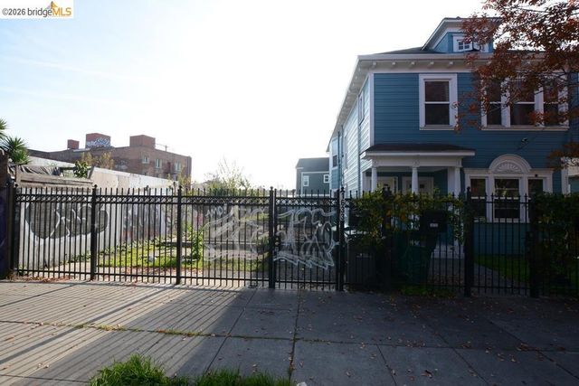 0- 8Th St, Oakland, CA 94607