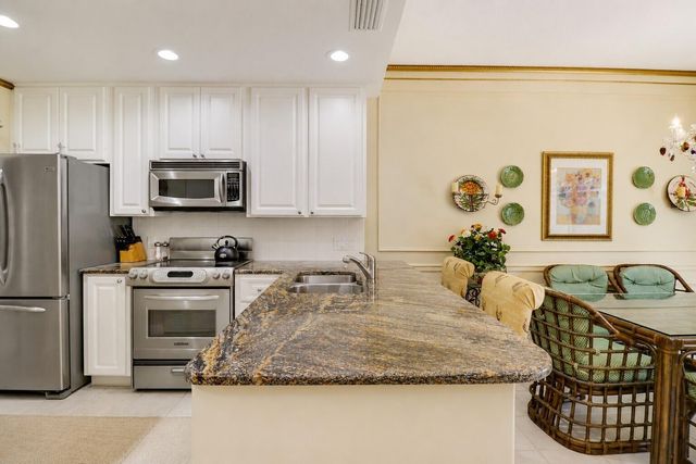 77 Laurel Oaks Circle, Tequesta, FL 33469
