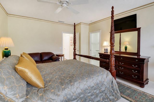 77 Laurel Oaks Circle, Tequesta, FL 33469