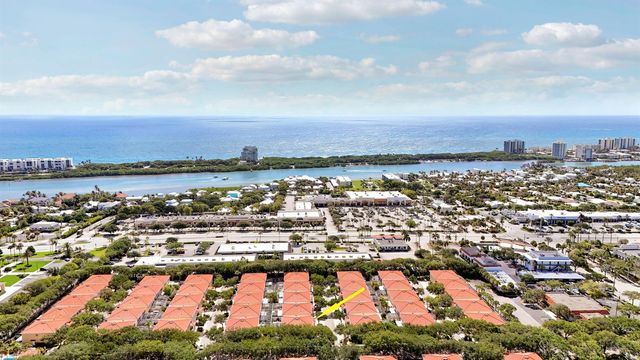 77 Laurel Oaks Circle, Tequesta, FL 33469