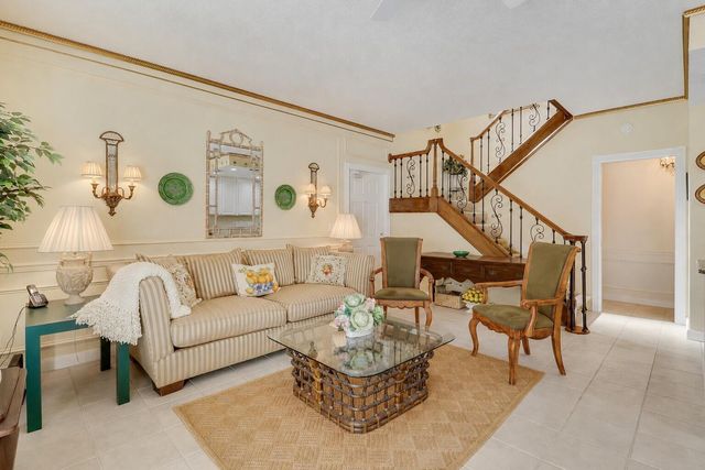 77 Laurel Oaks Circle, Tequesta, FL 33469