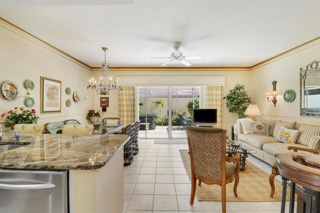 77 Laurel Oaks Circle, Tequesta, FL 33469