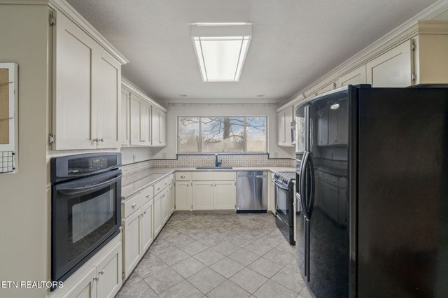 121 Spencer Lane, Rockwood, TN 37854