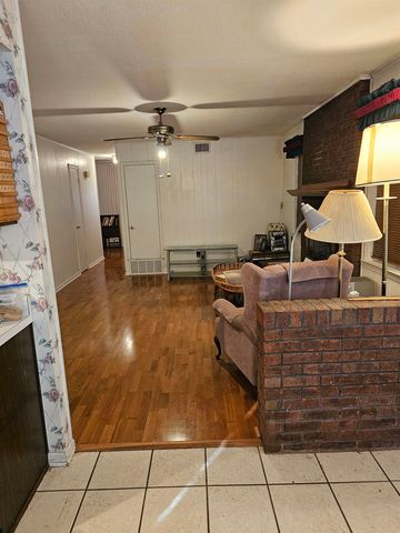 6326 THORNFIELD DR, Memphis, TN 38134