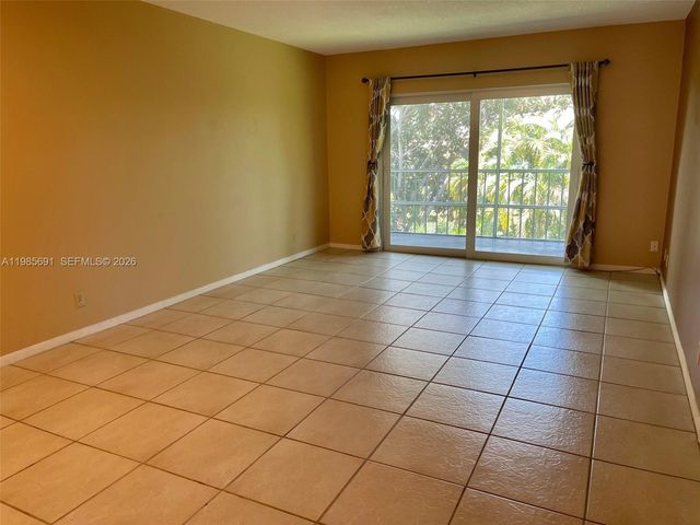 1000 Hillcrest Ct 308 308, Hollywood, FL 33021