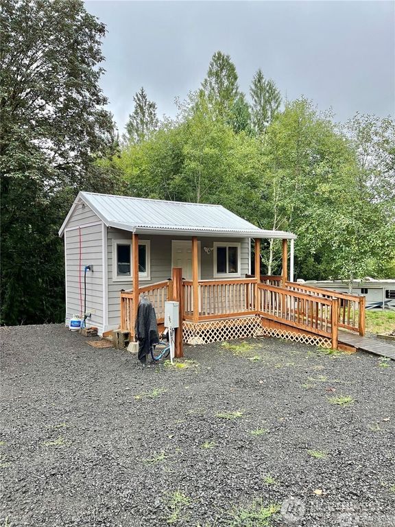 21 W Prairie Loop Road, Elma, WA 98541