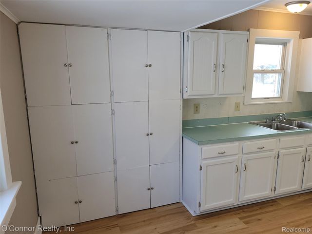 563 Saint Paul Street, Marysville, MI 48040