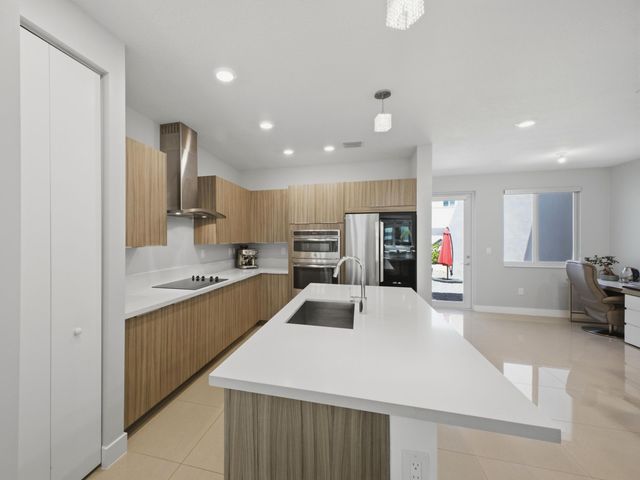 6642 NW 103rd Parkway 6642, Doral, FL 33178