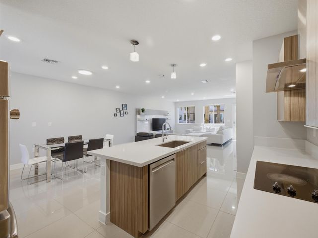6642 NW 103rd Parkway 6642, Doral, FL 33178