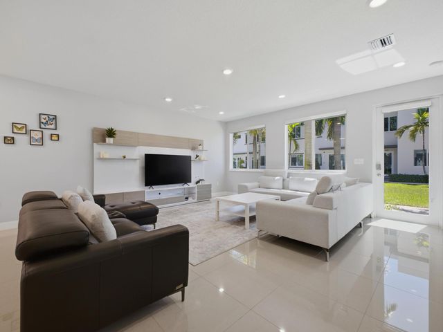 6642 NW 103rd Parkway 6642, Doral, FL 33178