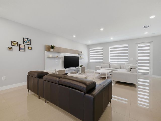 6642 NW 103rd Parkway 6642, Doral, FL 33178
