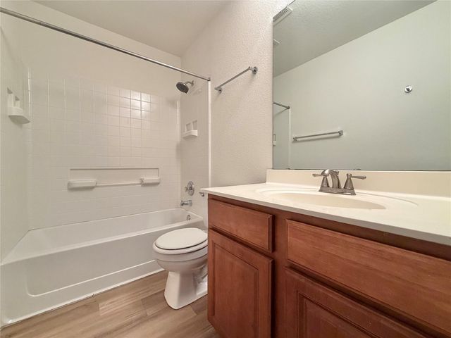 939 Dark Horse LN, Buda, TX 78610