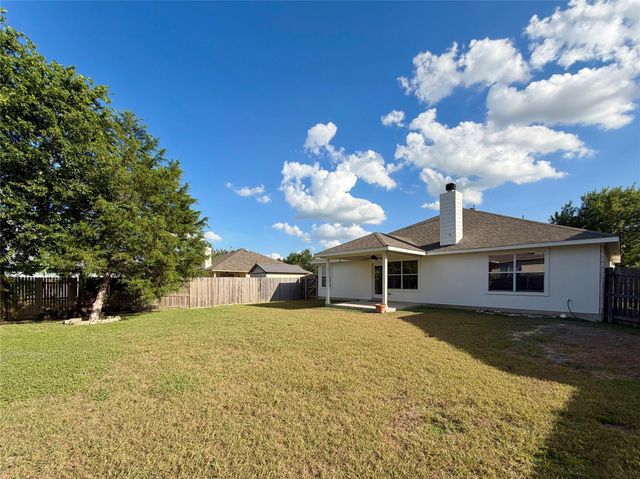 939 Dark Horse LN, Buda, TX 78610
