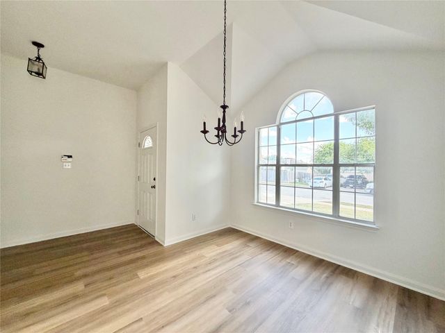 939 Dark Horse LN, Buda, TX 78610