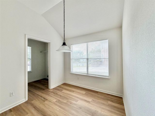 939 Dark Horse LN, Buda, TX 78610