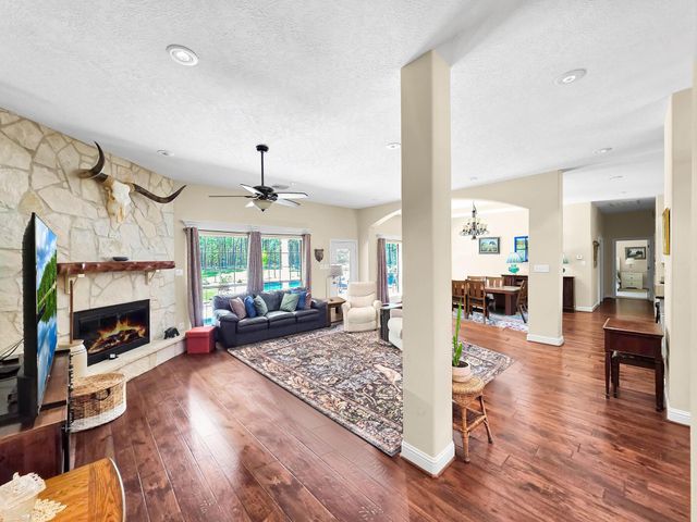 531 County Road 641, Dayton, TX 77535