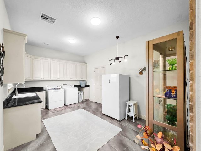 531 County Road 641, Dayton, TX 77535