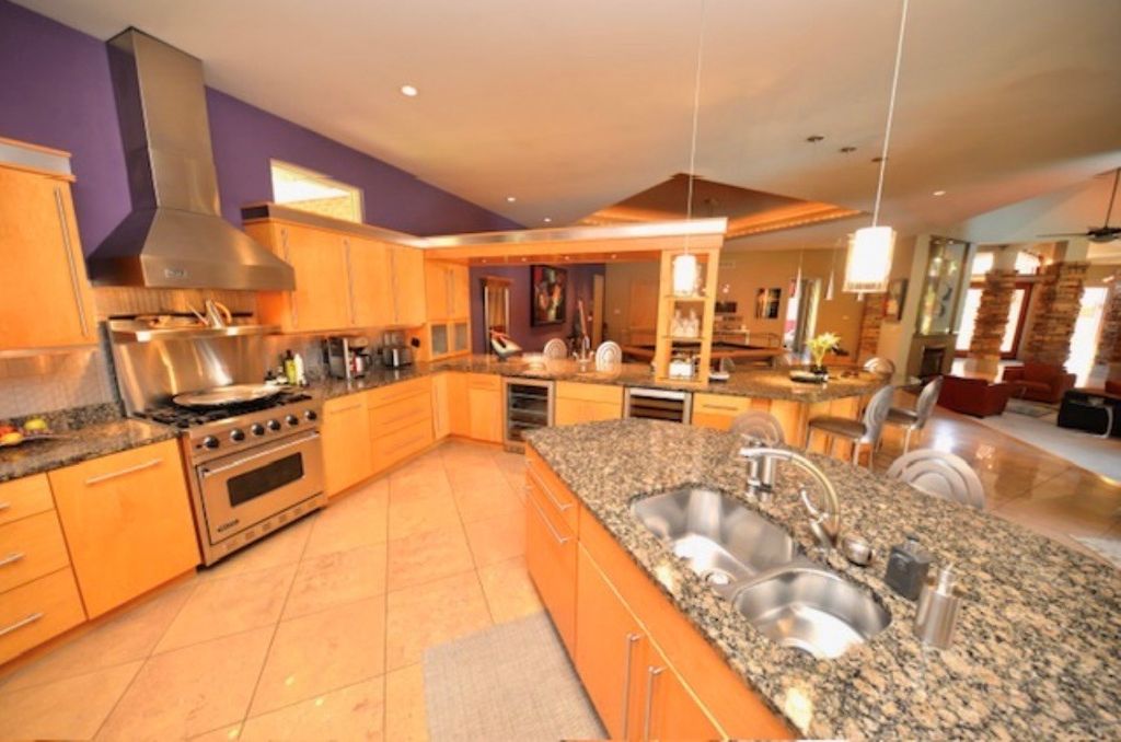 Image 12 of property listing at #2 Kingridge Drive, Mt Vernon, IL 62864