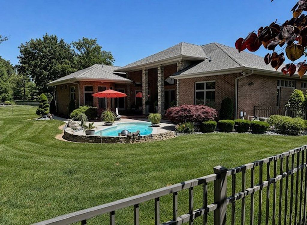 Image 48 of property listing at #2 Kingridge Drive, Mt Vernon, IL 62864
