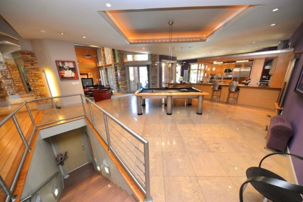 Image 8 of property listing at #2 Kingridge Drive, Mt Vernon, IL 62864