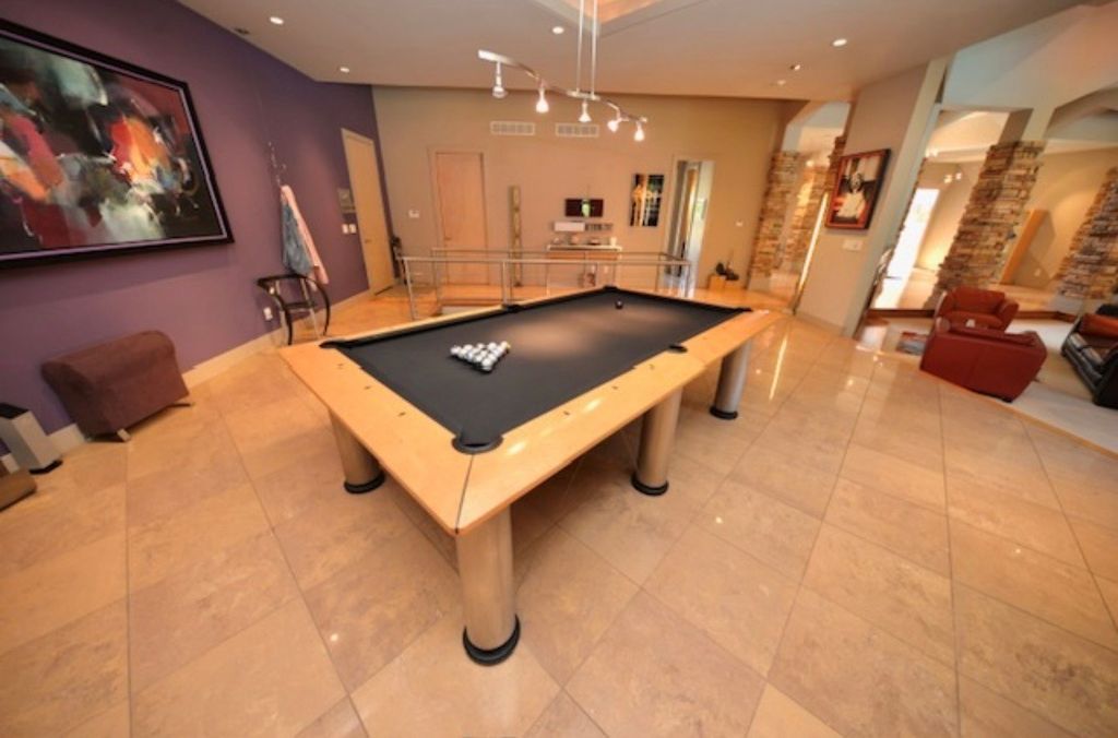 Image 10 of property listing at #2 Kingridge Drive, Mt Vernon, IL 62864