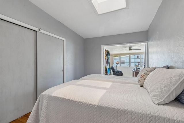 2110 FAIRWAY AVENUE S, St Petersburg, FL 33712