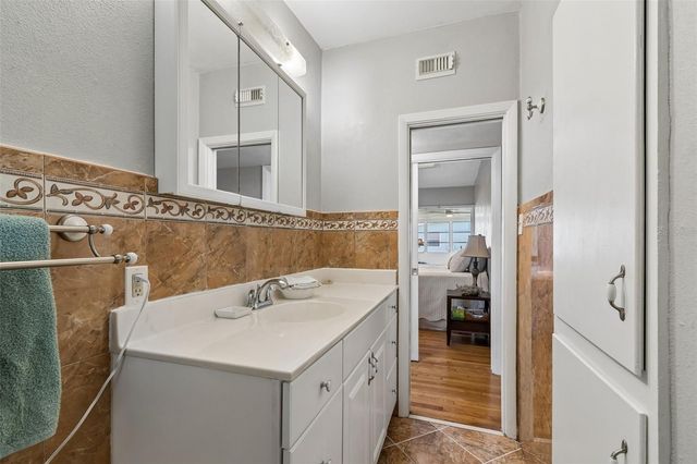 2110 FAIRWAY AVENUE S, St Petersburg, FL 33712