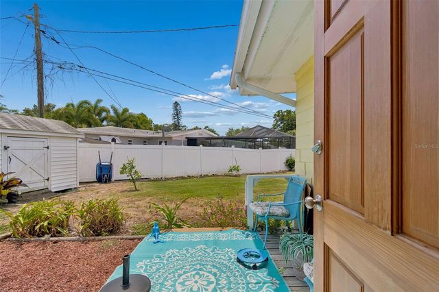 2110 FAIRWAY AVENUE S, St Petersburg, FL 33712